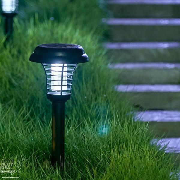 Lâmpada Led Eliminadora de Mosquitos com Painel Solar