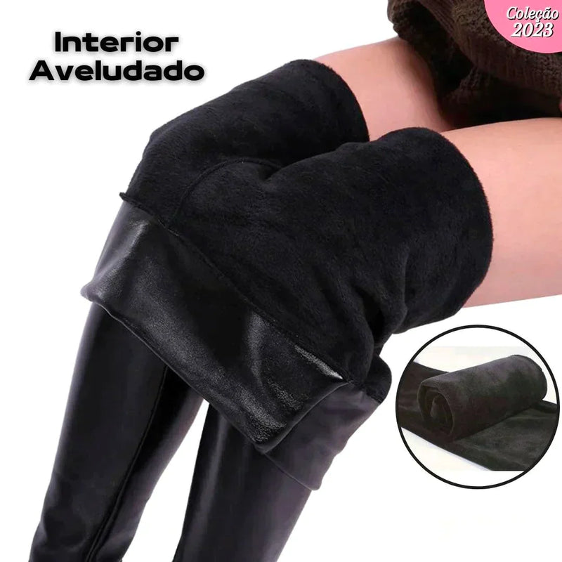 Kit 2 Calças Inverno HotLeg™ A calça de couro aveludada que combina luxo e conforto para encarar o frio com ousadia e elegância.